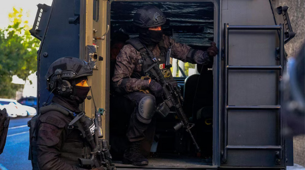 Mexican Authorities Come Under Fire During Arrest Operation in Jalisco