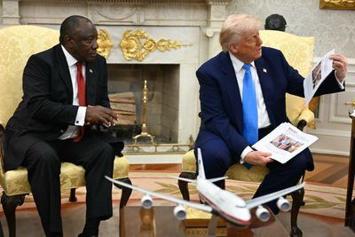 Trump pushes "genocide" in Oval Office