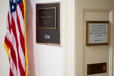 No cameras, please: Some offices in Congress warn visitors not to film - Roll Call