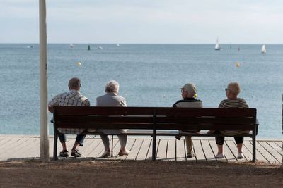 Positive attitude to ageing linked to better recovery from falls