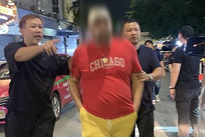 Foreigners caught selling street food in Khao San area