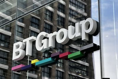BT sees earnings holding firm amid mammoth cost-cutting drive