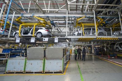 Downturn across UK firms stretches into May despite tariffs respite