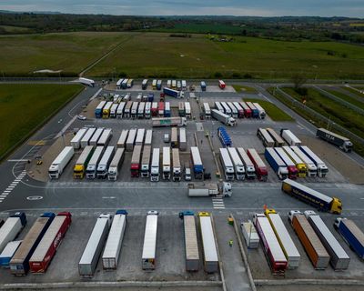Government considers sale of Brexit border checkpoint in Kent – reports