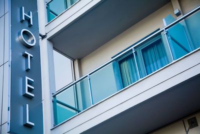 End to asylum seekers in hotels ‘a fair way off’ despite latest fall