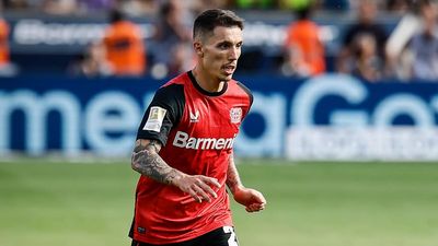 Real Madrid ‘Rival’ Barcelona in Left Back Search