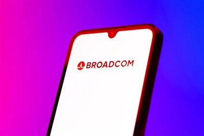 These 4 Top Investors Bought Over 6 Million Broadcom Shares in Q1
