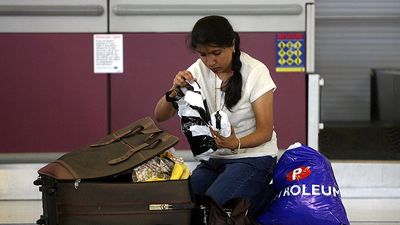 European budget airlines’ hand luggage fees ‘violate EU laws’, say consumer organisations
