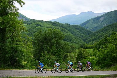 'Hang back, play the game' – Luxury of stage win at Giro d'Italia presents Luke Plapp with differing break dynamics