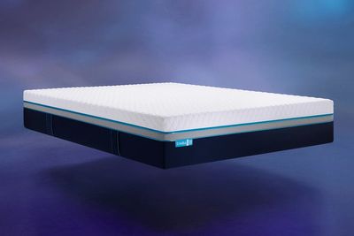 I tried Simba’s hybrid luxe mattress and it completely transformed my sleep