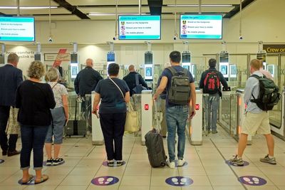 Net migration to UK sees largest fall on record