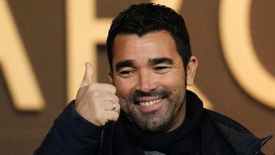 Barcelona Chief Names Two Premier League Transfer Targets