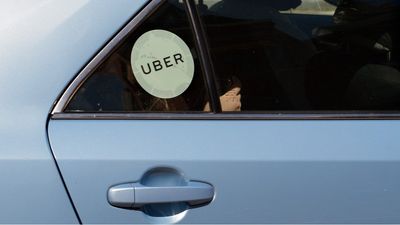 Uber driver drives off with 5yo: Uber refuses to cooperate with police, gives $10 compensation to desperate mother