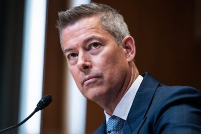 GAO finds DOT funding pause on electric vehicle charging illegal - Roll Call