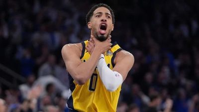 WATCH: Tyrese Haliburton's step-back jumper forced OT in a 138-135 Pacers win