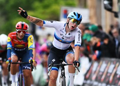 Vuelta a Burgos Féminas: Lorena Wiebes sprints to stage 1 victory on gruelling uphill finish