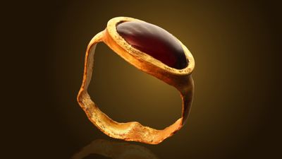 2,300-year-old gold ring found in Israel was likely buried by a betrothed girl