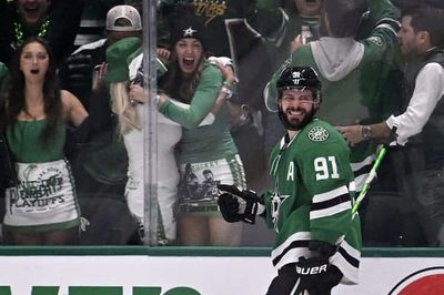 Stars tie franchise record for most playoff goals in a period