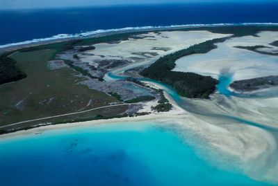 Minister defends ‘good value’ Chagos deal as Badenoch says Trump ‘laughing’