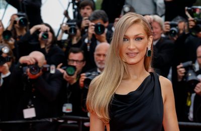 Bella Hadid's blonde hair transformation took two days