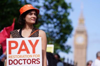 Why are doctors threatening strike action over a 4% pay rise?