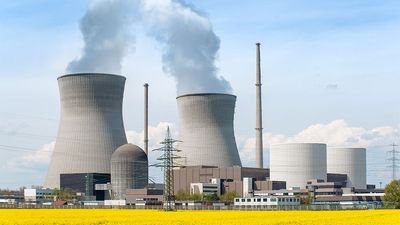 Trump Nuclear Executive Orders Send Oklo, S&P 500 Giants Higher
