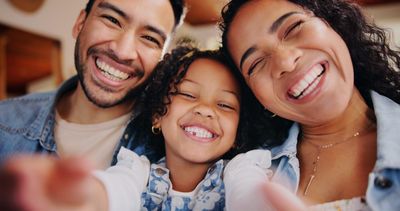 8 “Harmless” Family Traditions That Are Secretly Traumatizing You