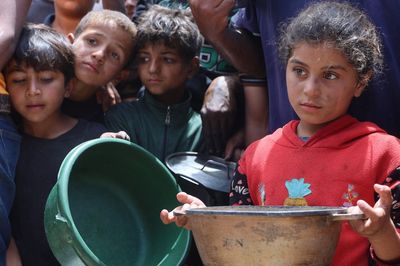Israel maintains minimal aid deliveries to Gaza amid hunger crisis