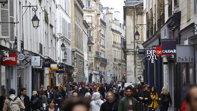 France sees immigration shift as more educated Africans arrive than Europeans