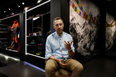 Ukrainian man claims he climbed Everest from sea level to summit in record four days
