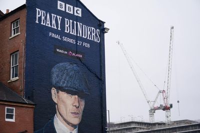 Peaky Blinders auction of original costumes raises £19k for cancer charity