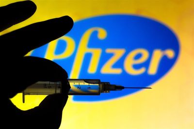 Pfizer's 7.5% Dividend: Income Haven or House of Cards?