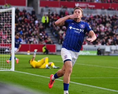 Everton hold talks with Ipswich striker Delap and show interest in Liverpool winger Doak