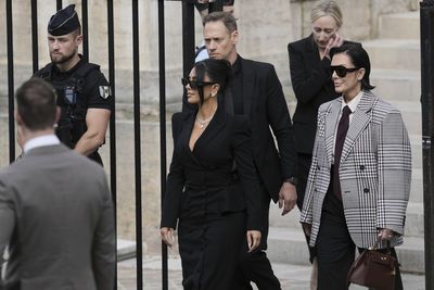 Paris court convicts eight over 2016 Kim Kardashian armed heist