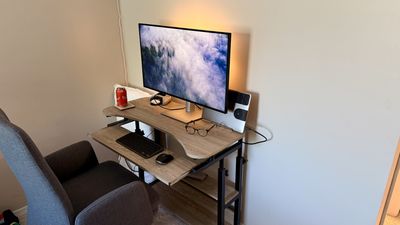 I tested out the Tribesigns mobile standing desk and its compact minimalism is ideal for small spaces