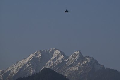 India and Pakistan extend airspace ban after worst violence in decades