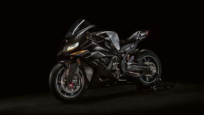 Hot Damn, Look At BMW's New Insane Superbike