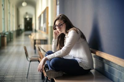 These 9 Comments Make Grown Kids Feel Judged Every Time They Visit