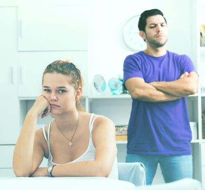 6 Things That Fall Apart When You Move in Too Soon—From Romance to Sanity