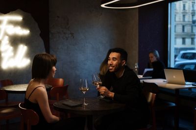 10 First Date Behaviors That Guarantee There Won’t Be a Second