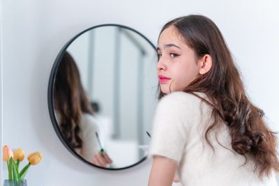 Here’s What Happens If You Never Look at a Mirror for an Entire Week