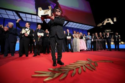 Dissident Iranian Filmmaker Panahi Wins Top Prize At Cannes