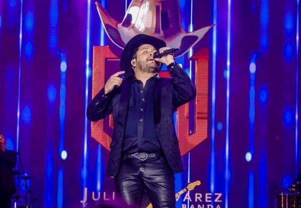 Mexican singer cancels show in Texas citing visa revocation