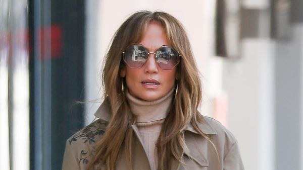 Jennifer Lopez tweed blazer and clever accessories are an easy way to take jeans from casual to classy
