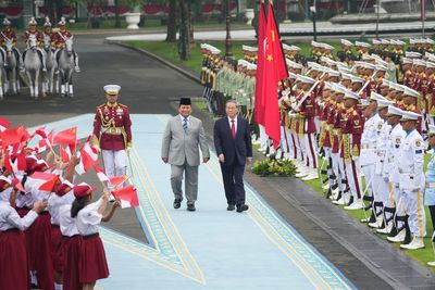 Indonesian president and Chinese premier meet to discuss expanding trade during US trade war
