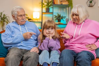 6 Things Toxic Grandparents Do Without Even Realizing It