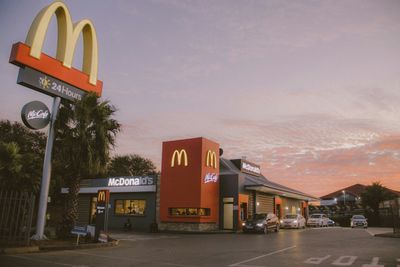 4 Key Reasons Your Favorite Fast Food Tastes Worse Than It Did 10 Years Ago