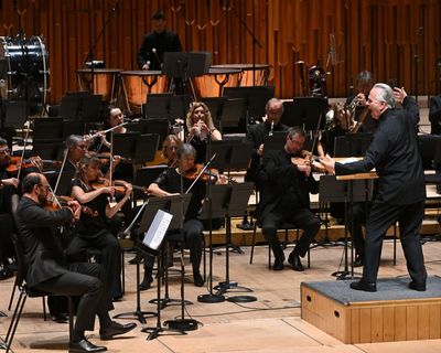 BBCSO/Elder review – like a Klimt painting in sound