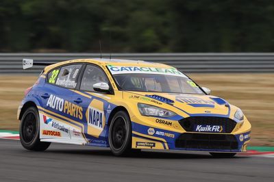 BTCC Snetterton: Rowbottom claims thrilling win in second race