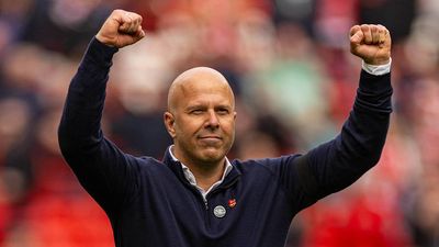 Arne Slot Instructs Liverpool to Emulate Rock Legend Bruce Springsteen